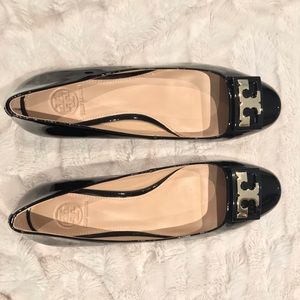 Tory Burch Gigi Patent Mid-Heel Pump, Black - 8.5M